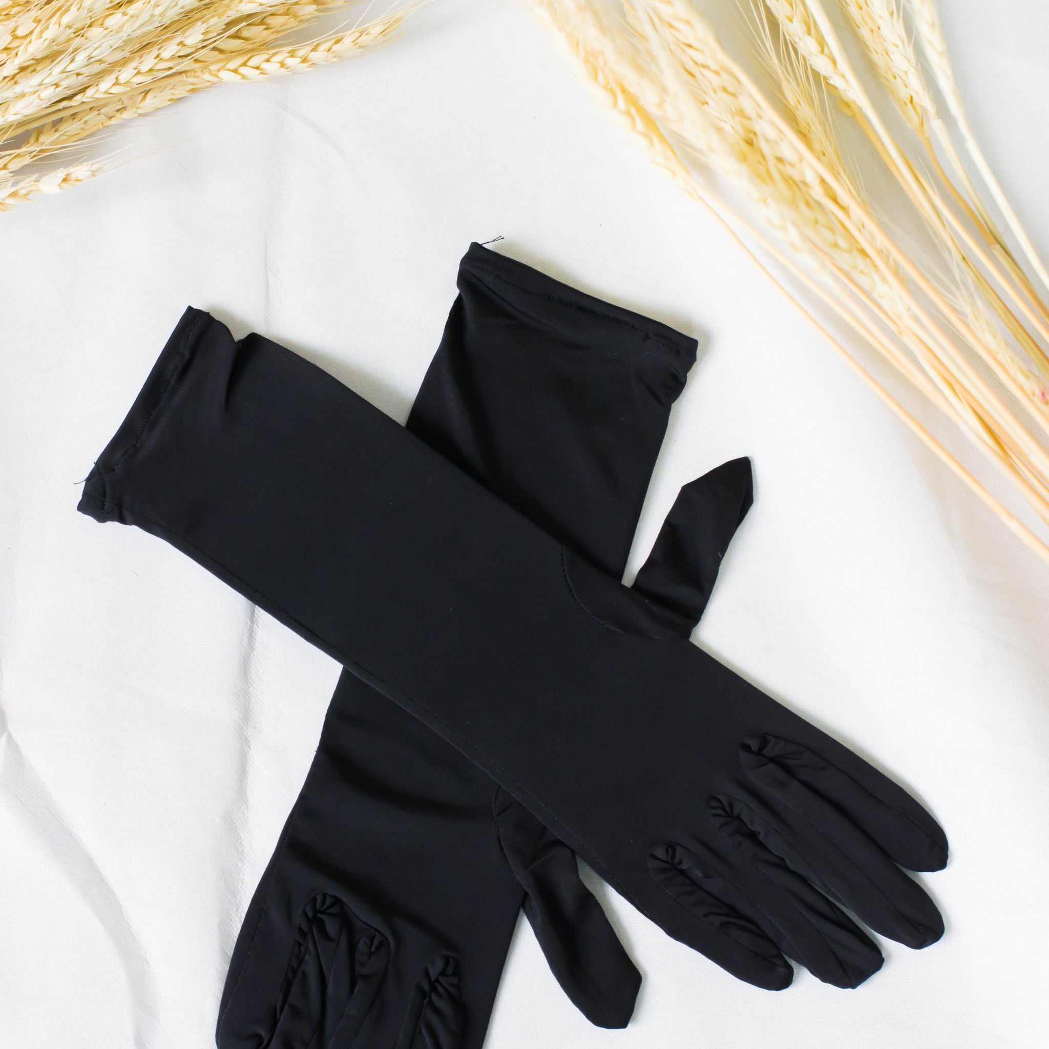 Long Plain Gloves Without Floral Pattern