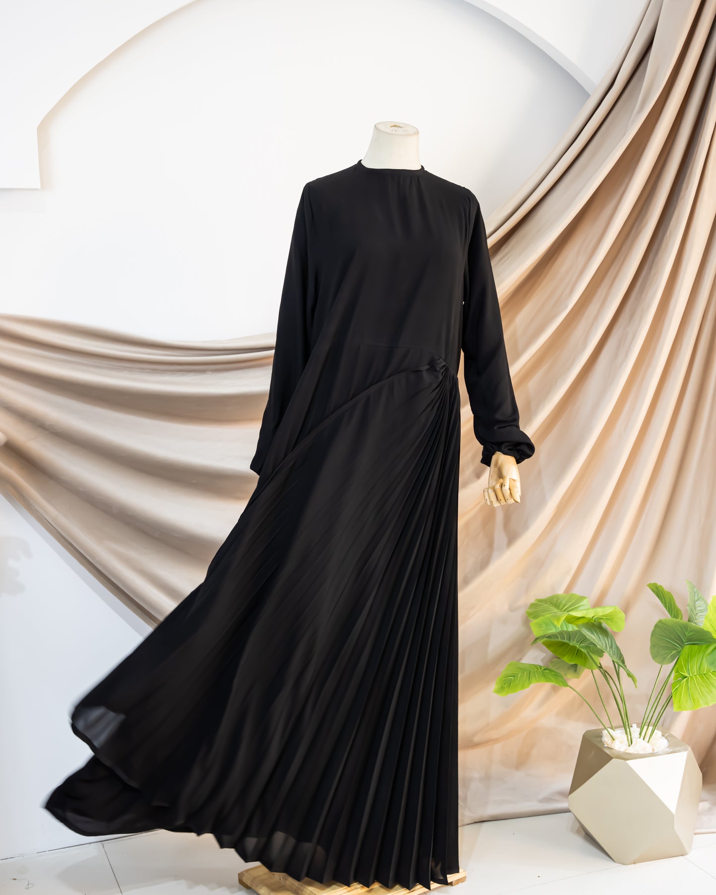 Abaya With Diagonal Pleated Chiffon Attached Extension