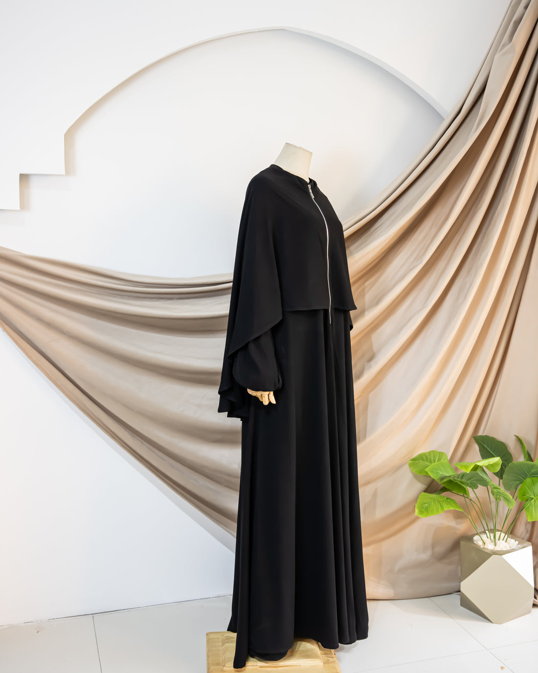 Hadia Caped Abaya