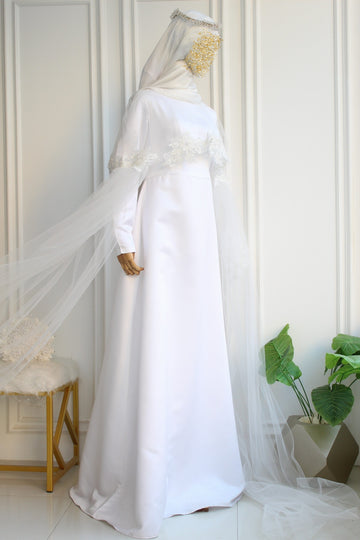 Tulle Cape With Lace Details