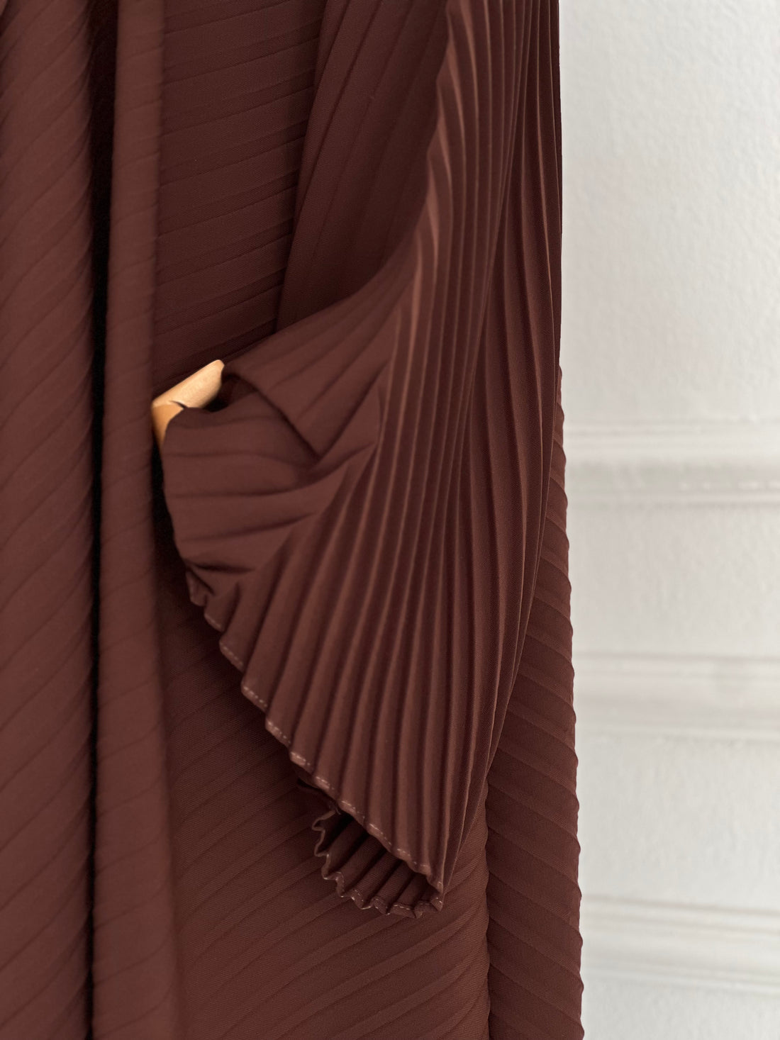 Pleated Cardigan (Brown)